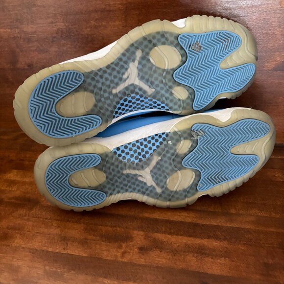 Nike Air Jordan 11 Retro Low White University Blue UNC 528895-106 Size 10 - Picture 6 of 6